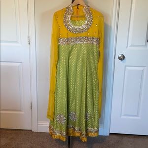 Women’s/Girls Wedding 3-Piece Suit Dress Pakistani